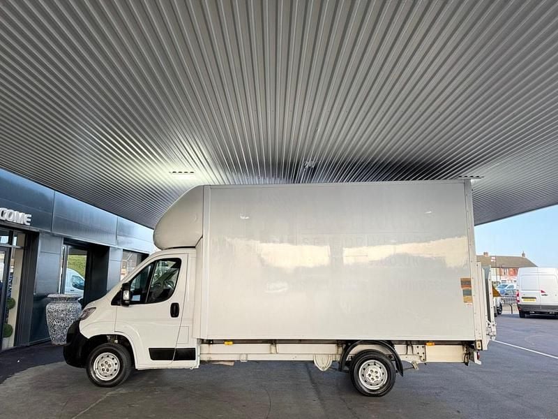 Used Peugeot Boxer S 140 HP (102 kW) 2021 White Van