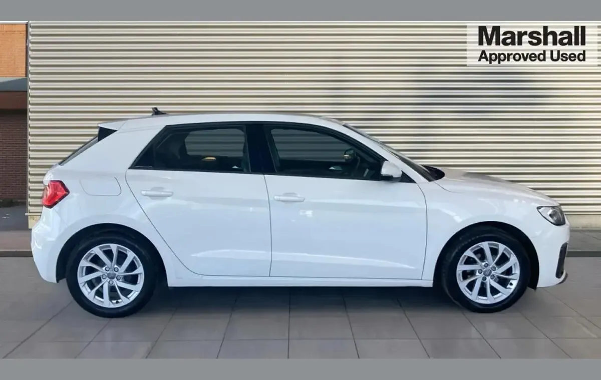 Used Audi A1 Sport 95 HP (69 kW) 2019 White SUV