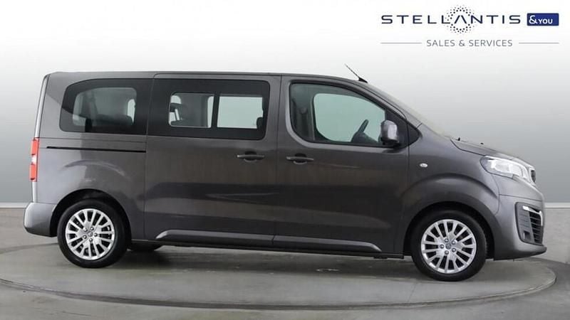 Used Peugeot e-Traveller Active 98 kW (134 HP) 2021 Grey MPV