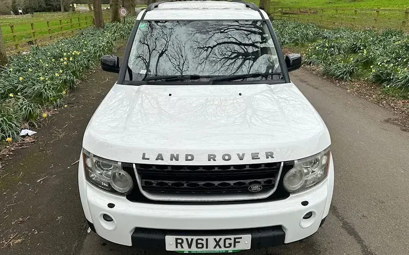 Used Land Rover Discovery Graphite 256 HP (188 kW) 2011 White SUV