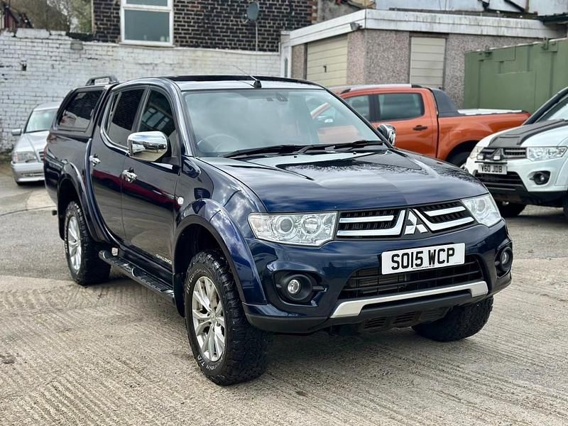 Used Mitsubishi L200 2015 Blue Pickup