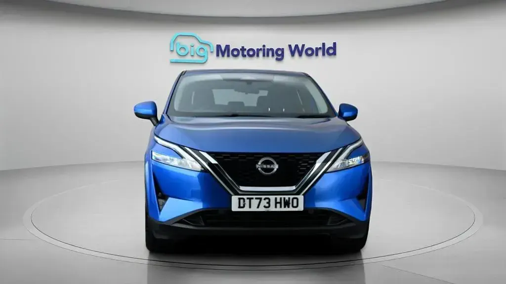 Used Nissan Qashqai Acenta Premium 140 HP (102 kW) 2024 Blue SUV