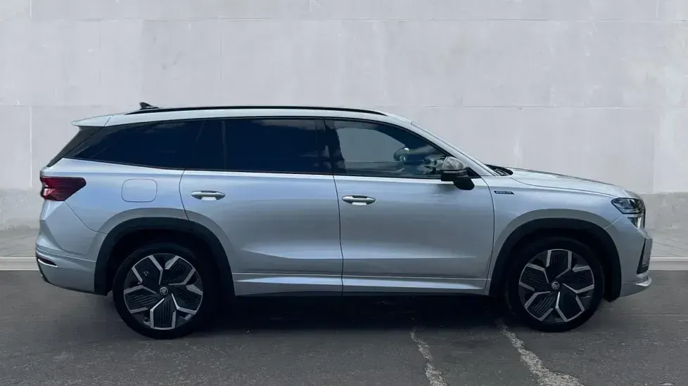 Used Skoda Kodiaq SportLine 150 HP (110 kW) 2025 Silver SUV