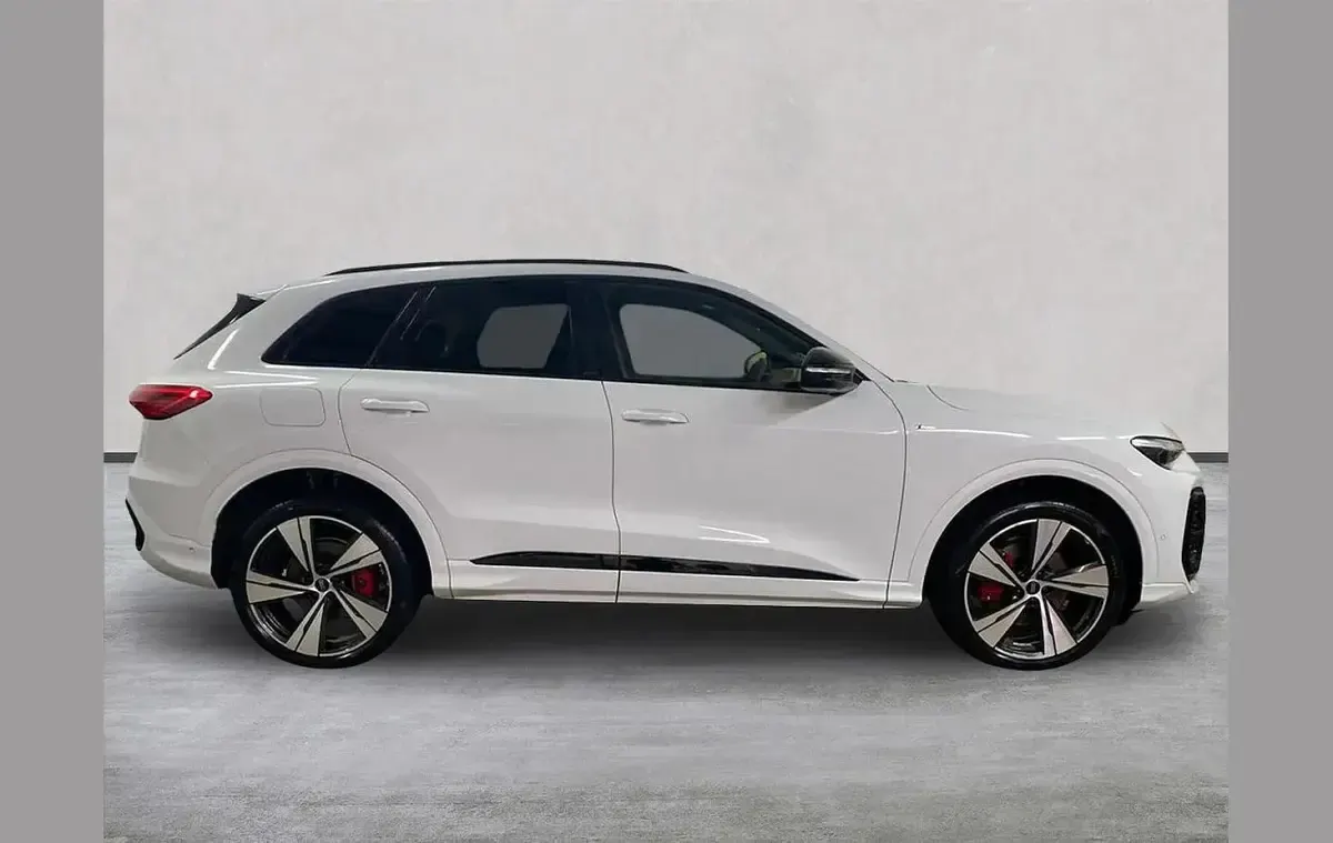 Used Audi Q5 Advanced 204 HP (150 kW) 2025 White SUV