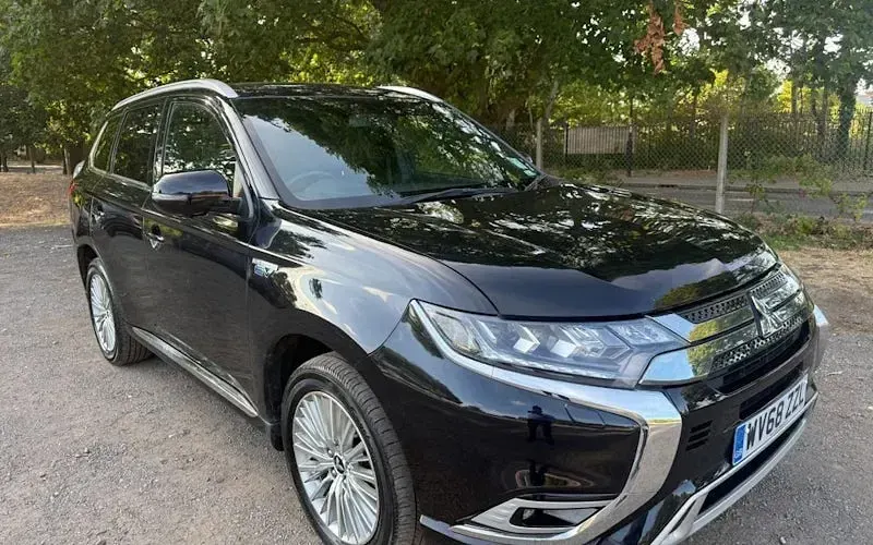 Used Mitsubishi Outlander P-HEV 177 HP (130 kW) 2018 SUV