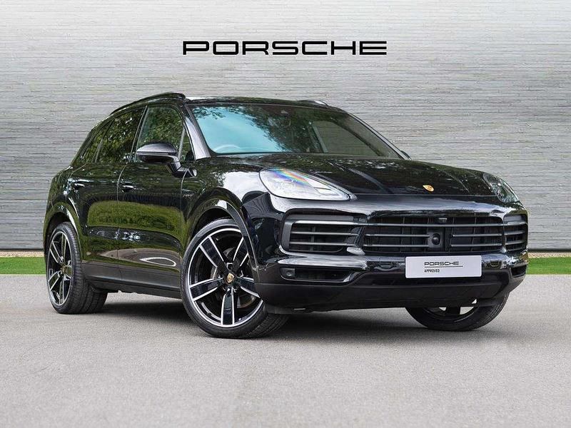 Black Used 2023 Porsche Cayenne Platinum Edition SUV | £61,240 (Fair price) - Image 1/4