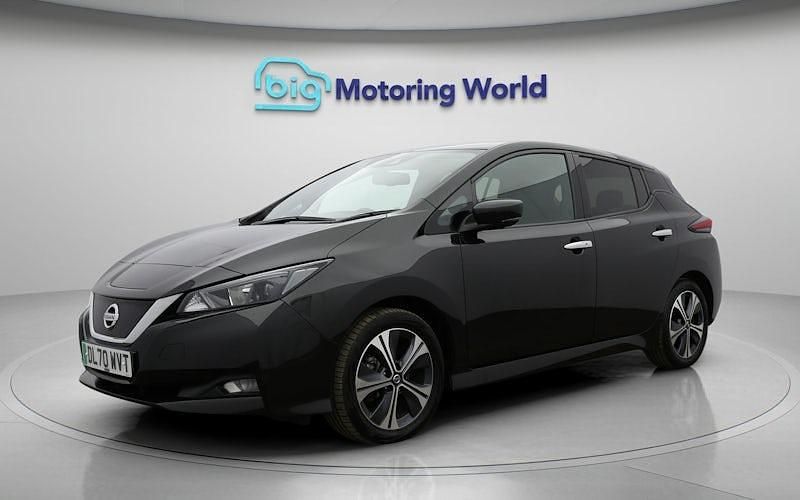 Gebraucht Nissan Leaf N-Connecta 110 kW (150 PS) 2020 Schwarz Kleinwagen