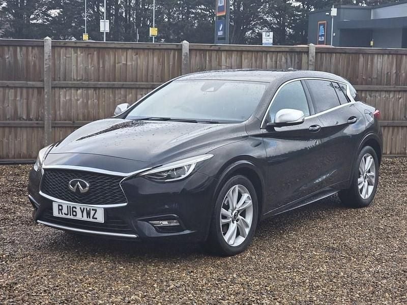 Black Used 2016 Infiniti Q30 Business Executive Hatchback | £7,900 (Fair price) - Image 1/4