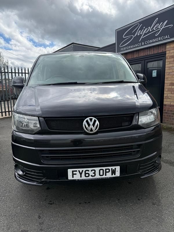 Begagnad VW Transporter Highline 180 HK (132 kW) 2013 Svart Van