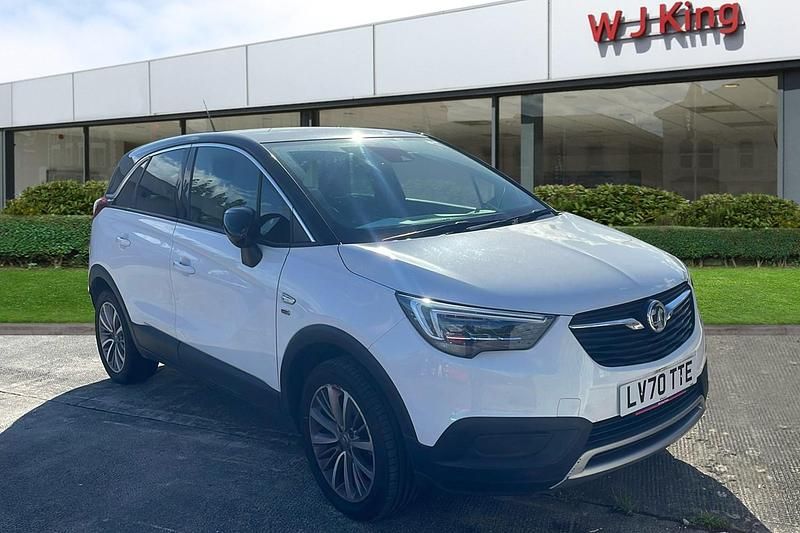Summit white Used 2020 Vauxhall Crossland X S SUV | £11,495 (Fair price) - Image 1/3