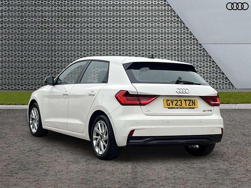 Used Audi A1 Sport 108 HP (79 kW) 2023 White SUV