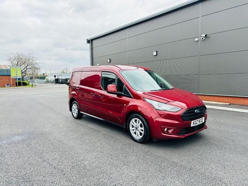 Used Ford Transit Connect Limited 120 HP (88 kW) 2019 Red MPV