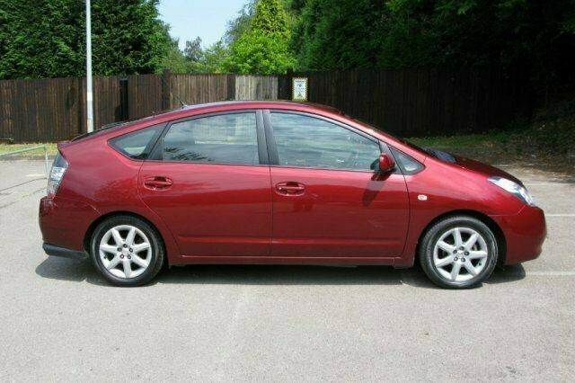 Used Toyota Prius 76 HP (55 kW) 2005 Hatchback