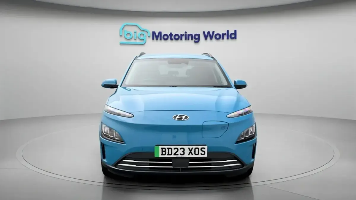 Gebraucht Hyundai Kona Premium 150 kW (204 PS) 2022 Blau SUV