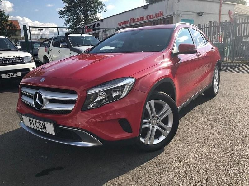 Used Mercedes GLA200 Sport 136 HP (100 kW) 2015 Red SUV