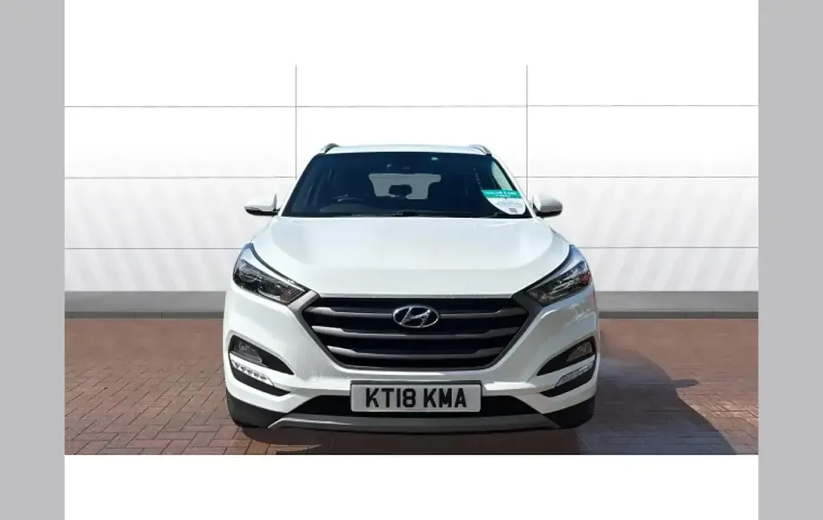 Used Hyundai Tucson SE 177 HP (130 kW) 2018 White SUV