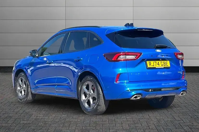 Used Ford Kuga ST-Line 178 HP (130 kW) 2024 Desert island blue SUV
