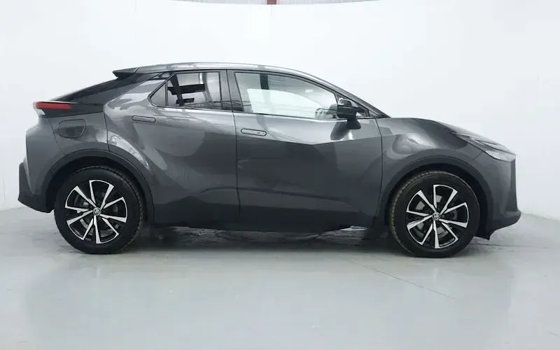 Used Toyota C-HR Design 223 HP (164 kW) 2024 Grey SUV