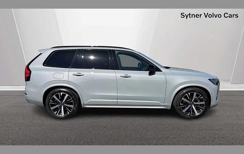 Usado Volvo XC90 Plus 247 HP (181 kW) 2025 Cinzento SUV