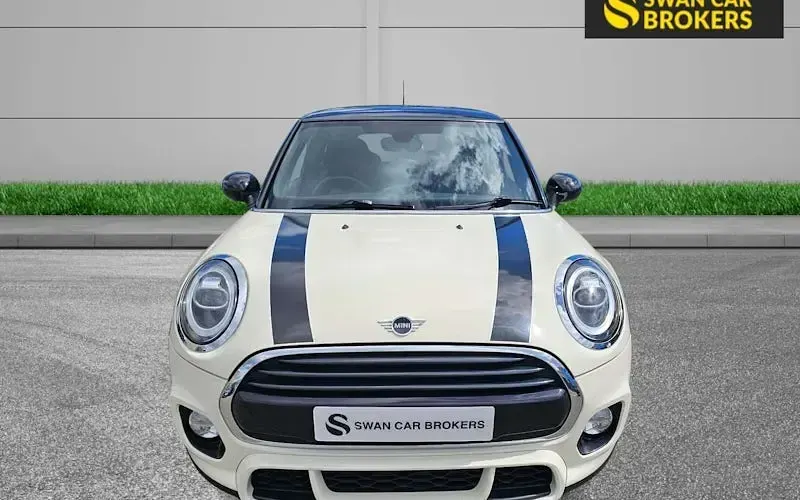 Used Mini Cooper Hatch 136 HP (100 kW) 2021 Hatchback