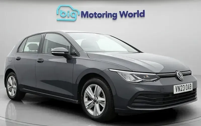 Used VW Golf VIII Life 150 HP (110 kW) 2023 Hatchback