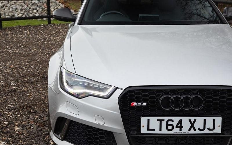 Used Audi RS6 Design 560 HP (411 kW) 2014 Silver Estate