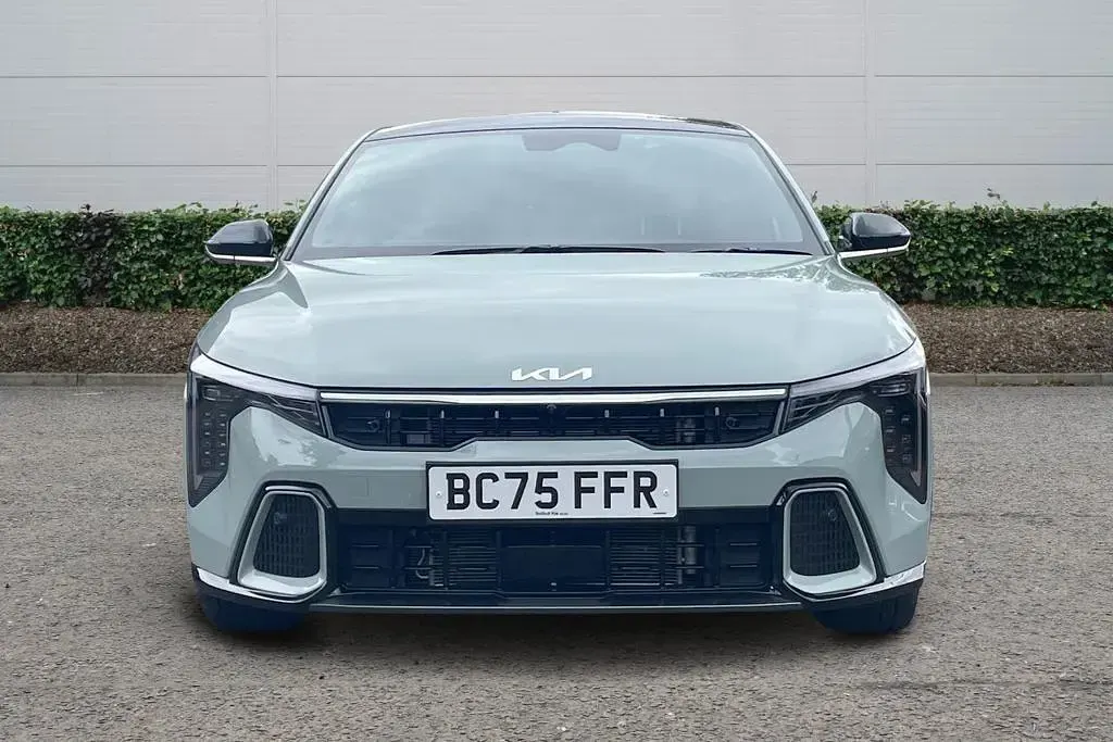 Used Kia K4 GT-Line S 2026 Green Hatchback