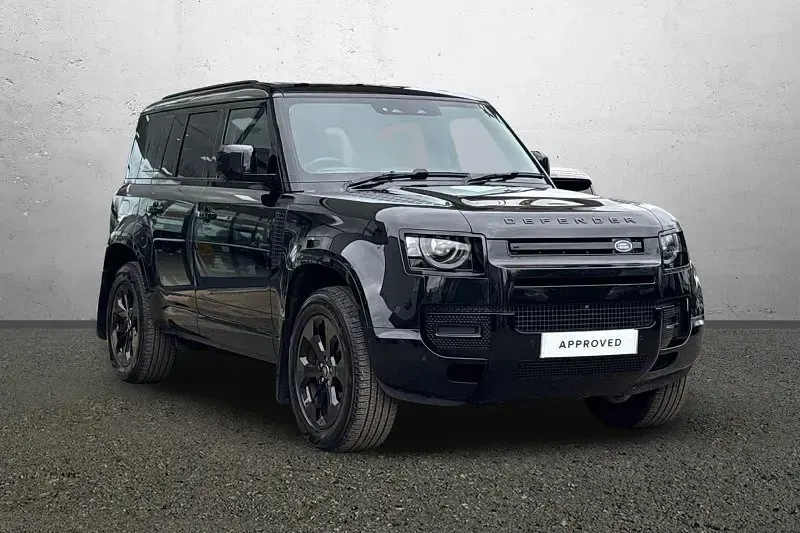 Usado Land Rover Defender SE Dynamic 2025 Preto SUV