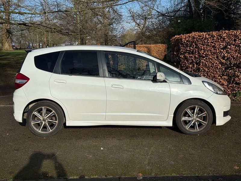 Second-hand Honda Jazz SI 2013 Alb Hatchback
