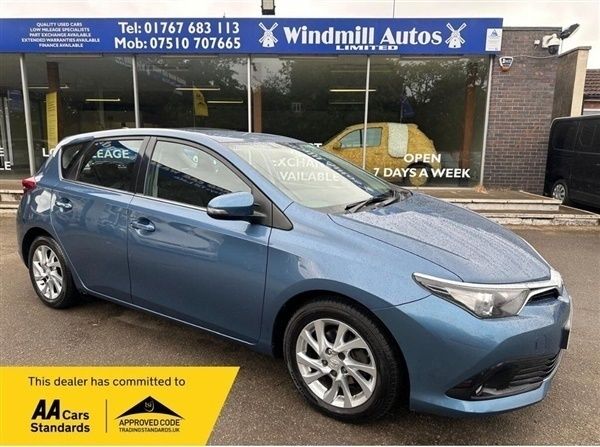 Blue Used 2016 Toyota Auris Business Edition Hatchback | £7,950 (Fair price) - Image 1/1