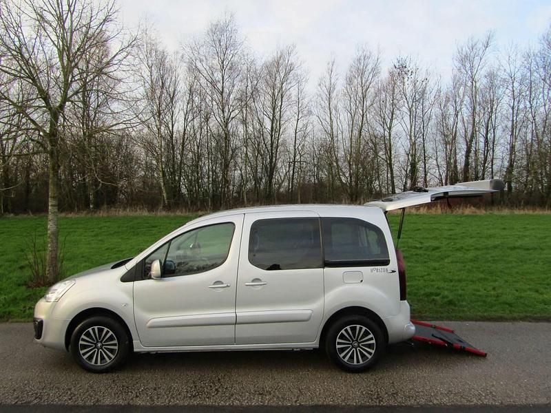 Silver Used 2019 Peugeot Partner Active MPV | £9,250 (Fair price) - Image 1/3