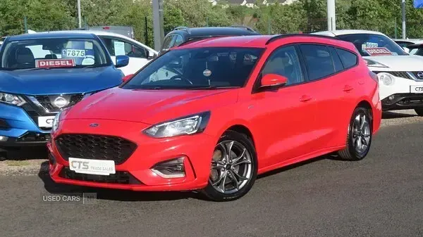 Used Ford Focus ST-Line 120 HP (88 kW) 2019 Red Estate
