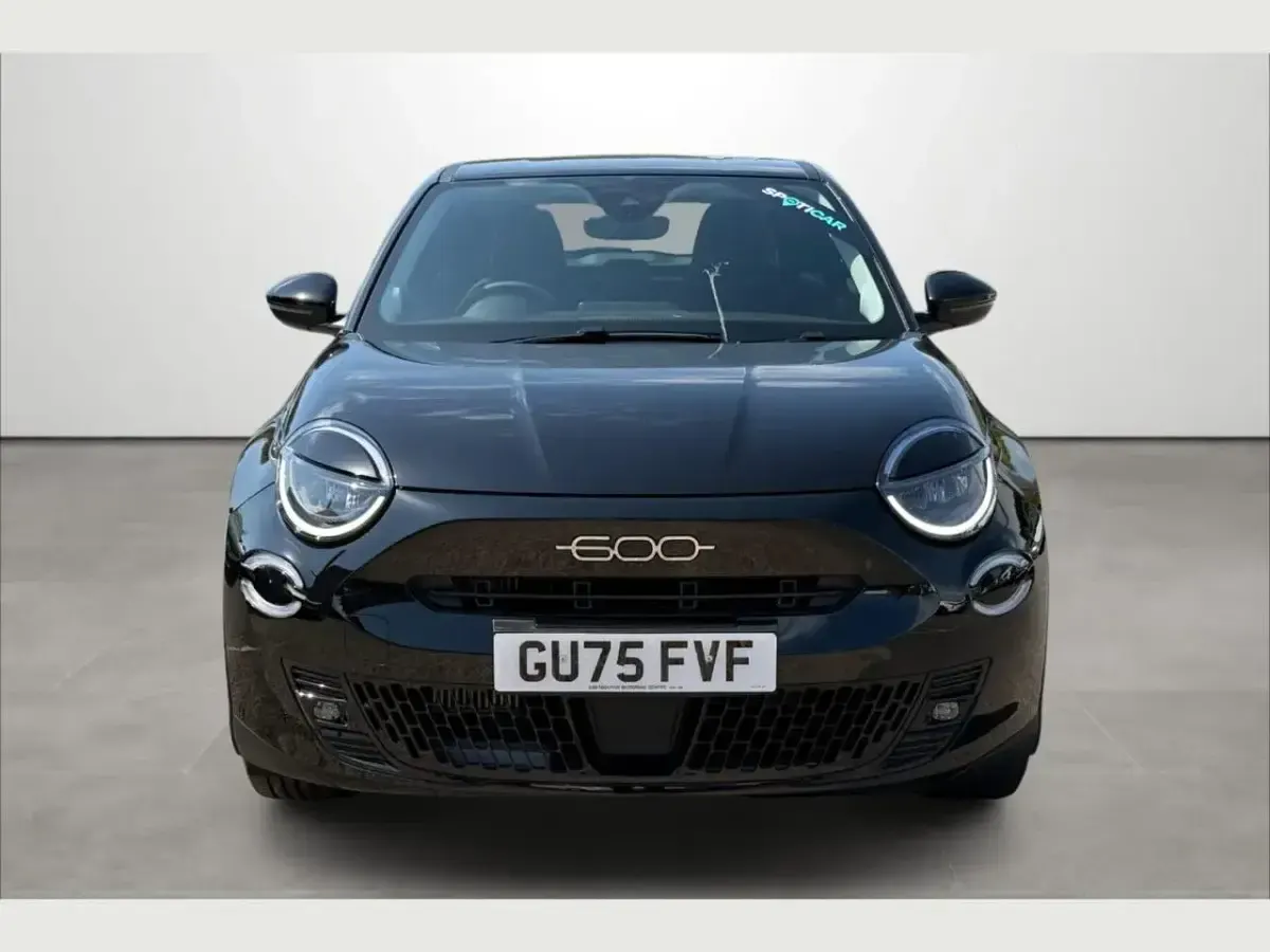 Used Fiat 600 S 98 HP (72 kW) 2025 Black SUV