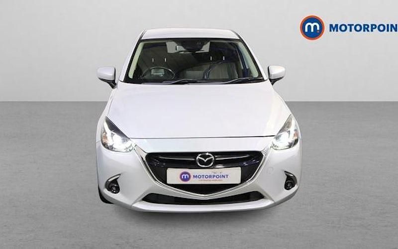 Begagnad Mazda 2 Inclusive 90 HK (66 kW) 2018 Silver Halvkombi