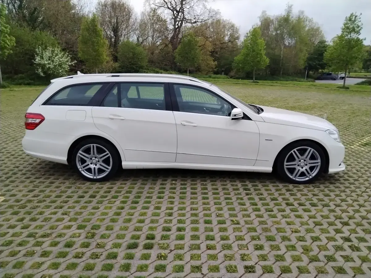 Used Mercedes E350 265 HP (194 kW) 2012 White Estate