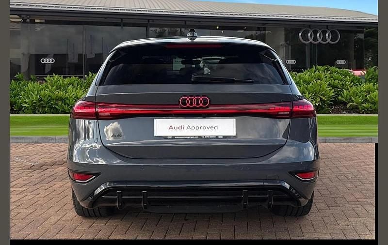 Used Audi e-tron Comfort 210 kW (286 HP) 2025 Grey SUV