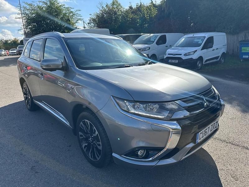 Grey Used 2017 Mitsubishi Outlander P-HEV Estate | £11,999 (Fair price) - Image 1/4