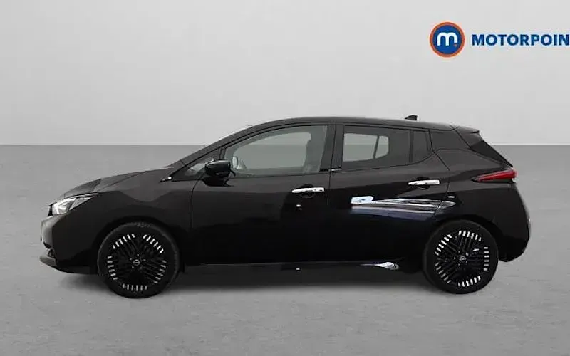 Used Nissan Leaf N-Connecta 110 kW (150 HP) 2025 Hatchback