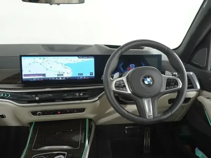 New BMW X7 M Sport 352 HP (258 kW) 2026 Grey SUV