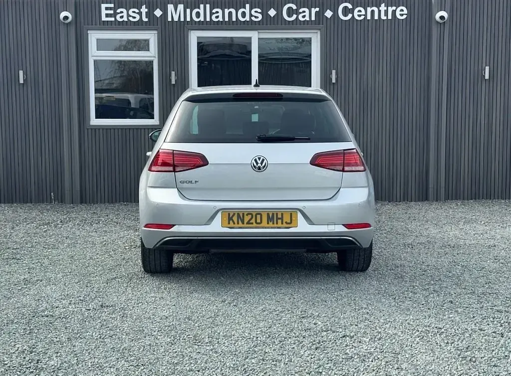 Begagnad VW Golf VII Edition 150 HK (110 kW) 2020 Silver Halvkombi