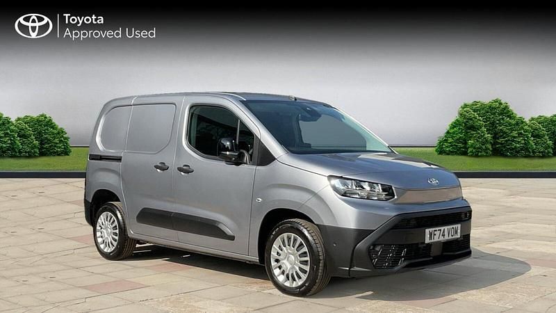 Silver shadow Used 2024 Toyota Proace City Van | £16,990 (Super price) - Image 1/2