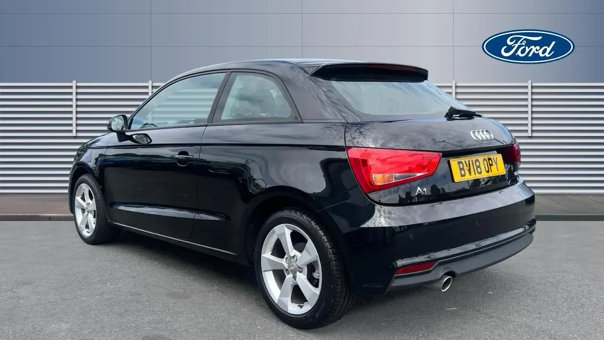 Used Audi A1 Advanced 95 HP (69 kW) 2018 Black Hatchback