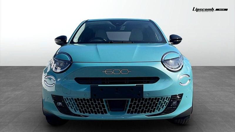 Używany Fiat 600E La Prima 113 kW (154 KM) 2026 Niebieski SUV