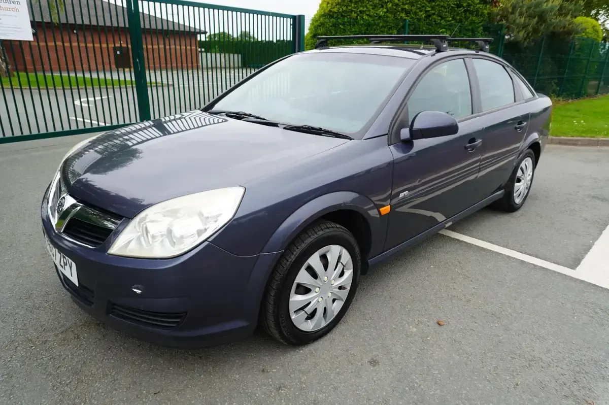 Używany Vauxhall Vectra 138 KM (101 kW) 2007 Niebieski Hatchback