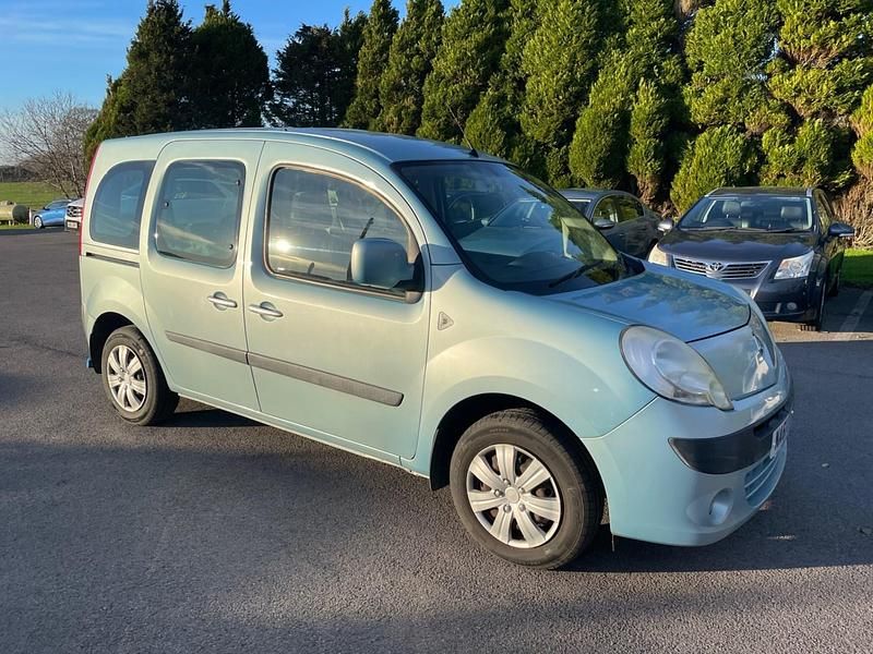 Blue Used 2011 Renault Kangoo Expression MPV | £5,995 - Image 1/4