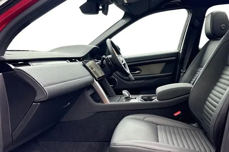Używany Land Rover Discovery Sport SE Dynamic 2025 Czerwony SUV