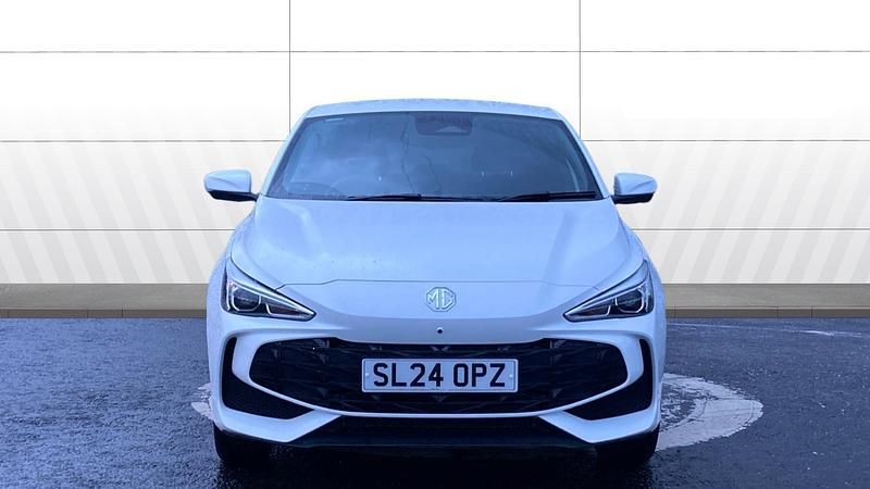 Used MG MG3 Trophy 194 HP (142 kW) 2024 White Hatchback