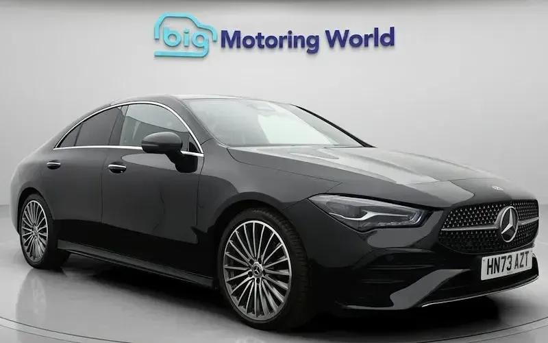 Begagnad Mercedes CLA200 AMG Line Premium 163 HK (119 kW) 2025 Sedan