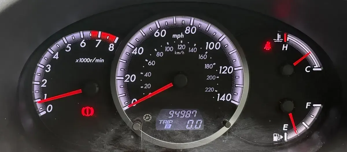 Used Mazda 5 Inclusive 146 HP (107 kW) 2008 Red MPV