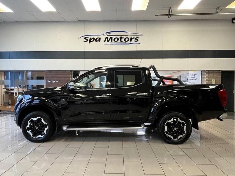 Used Nissan Navara Tekna 190 HP (139 kW) 2019 Black Pickup